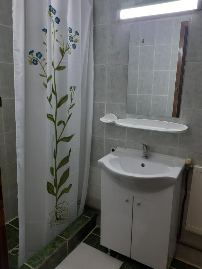 Casablanca Hostel Κραϊόβα Εξωτερικό φωτογραφία