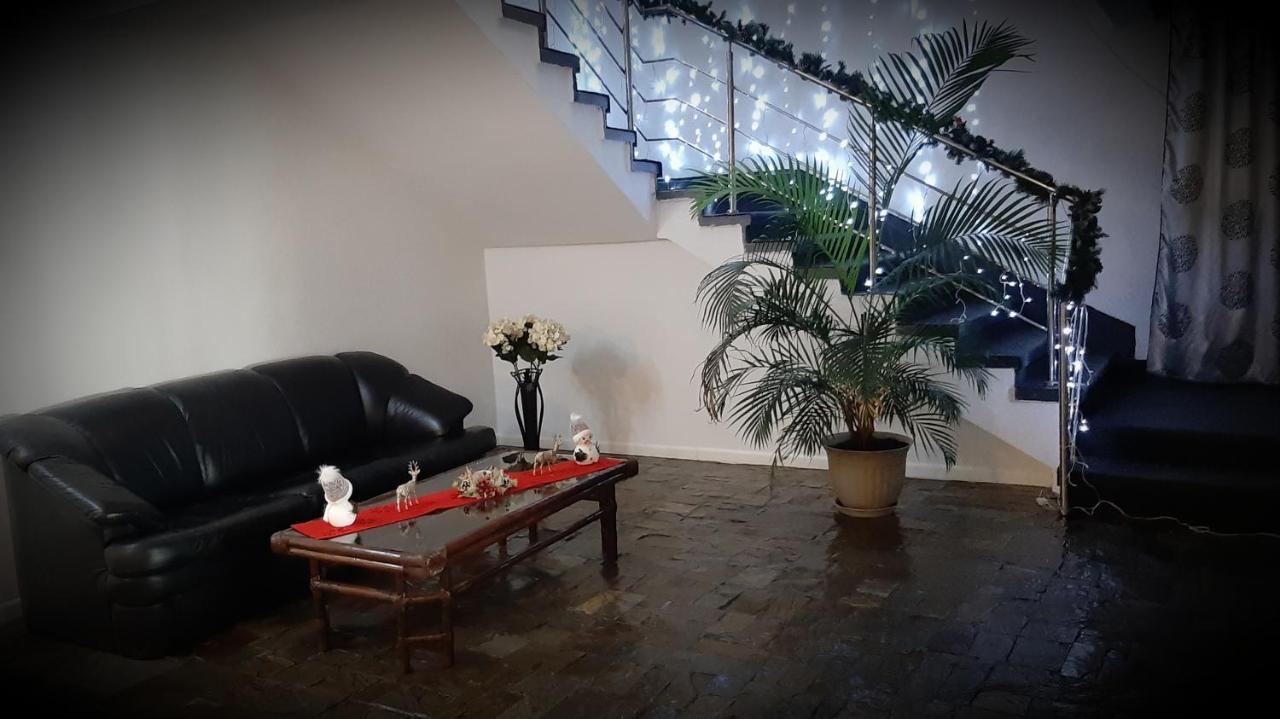 Casablanca Hostel Κραϊόβα Εξωτερικό φωτογραφία