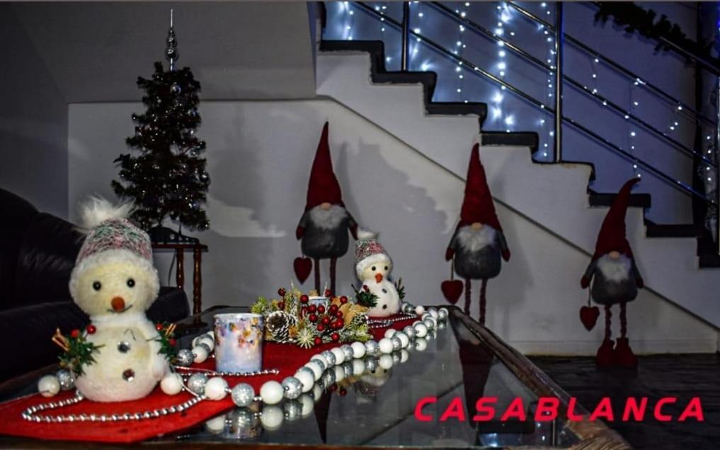 Casablanca Hostel Κραϊόβα Εξωτερικό φωτογραφία