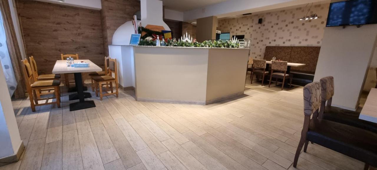 Casablanca Hostel Κραϊόβα Εξωτερικό φωτογραφία