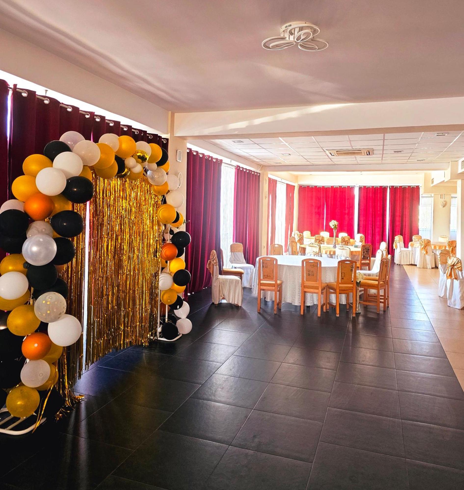 Casablanca Hostel Κραϊόβα Εξωτερικό φωτογραφία