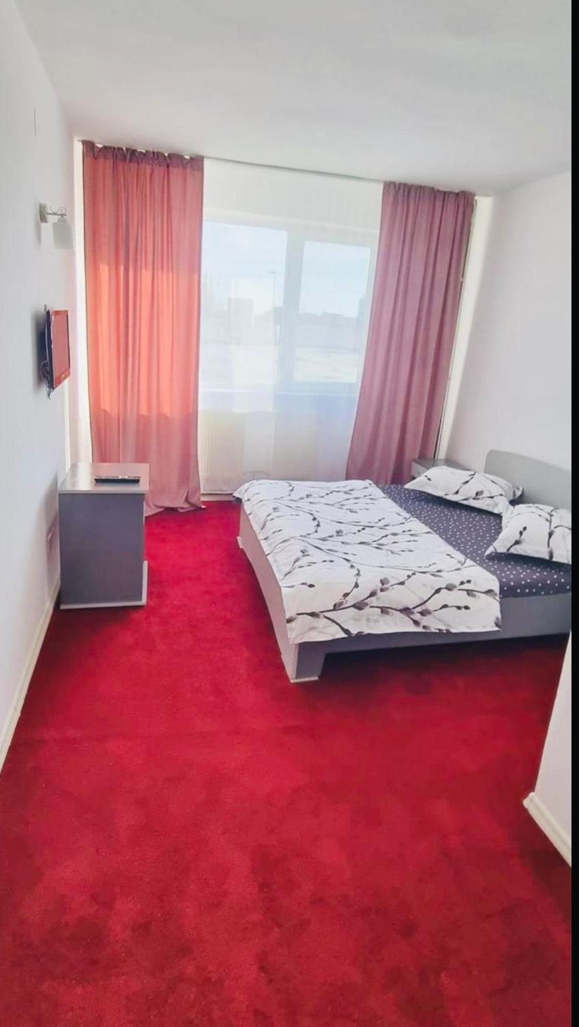 Casablanca Hostel Κραϊόβα Εξωτερικό φωτογραφία